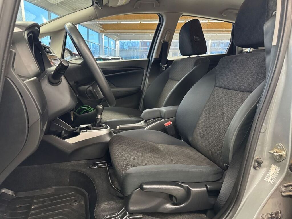 Honda Jazz 2016 Metallinhohto Harmaa