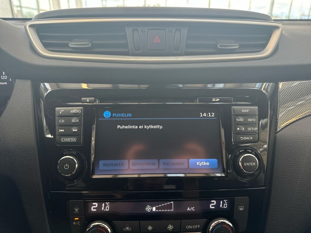 Nissan X-Trail 2016 Punainen