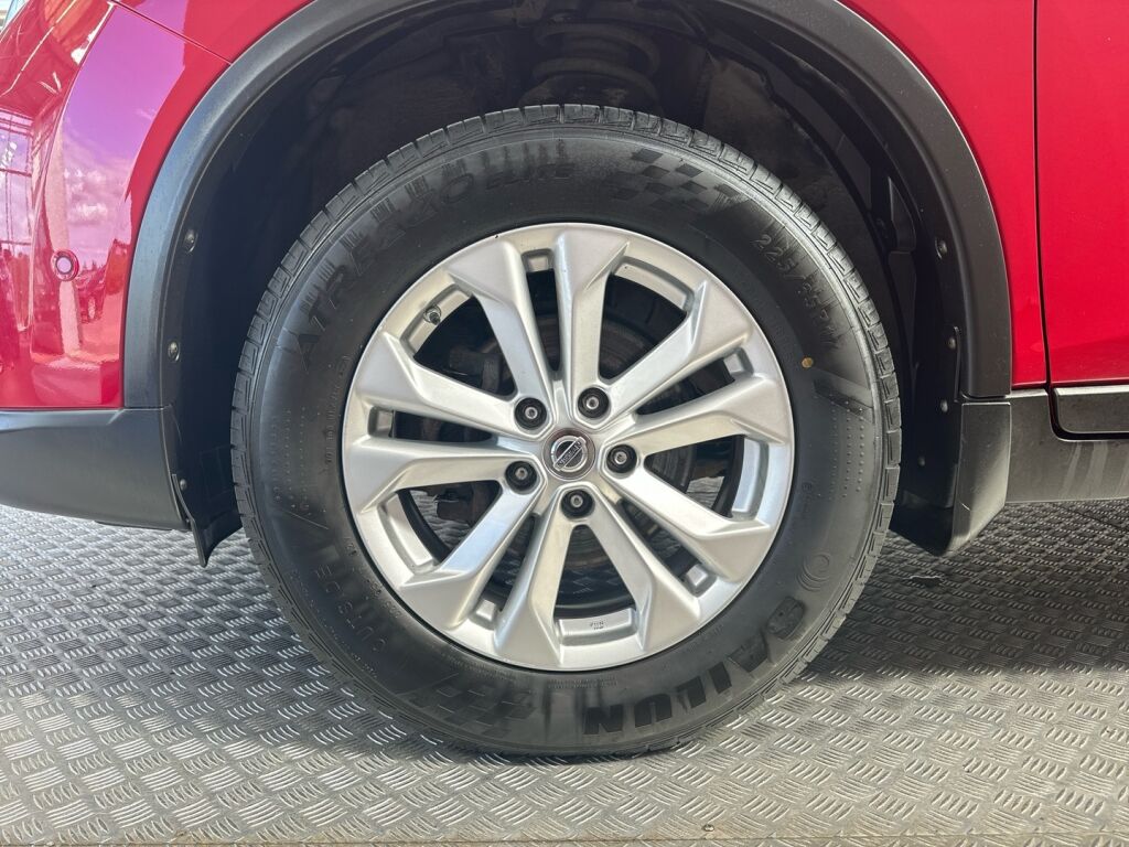 Nissan X-Trail 2016 Punainen