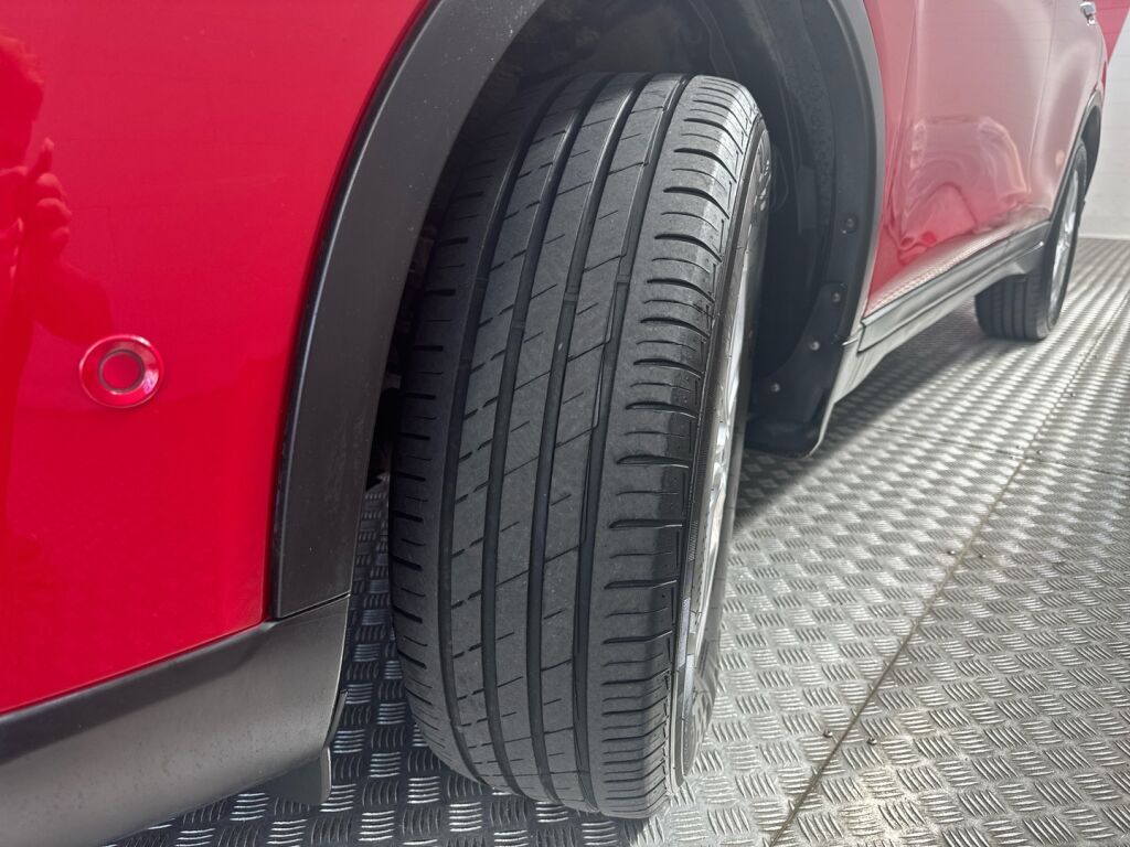 Nissan X-Trail 2016 Punainen