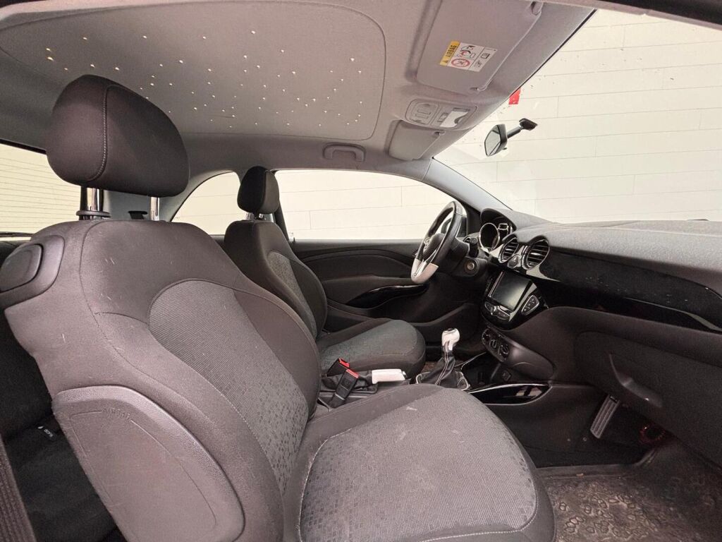 Opel Adam 2016 Valkoinen