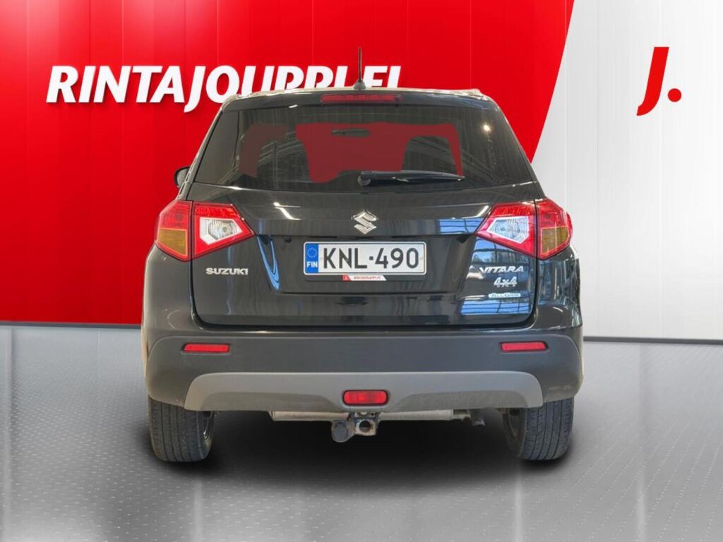 Suzuki Vitara 2016 Musta