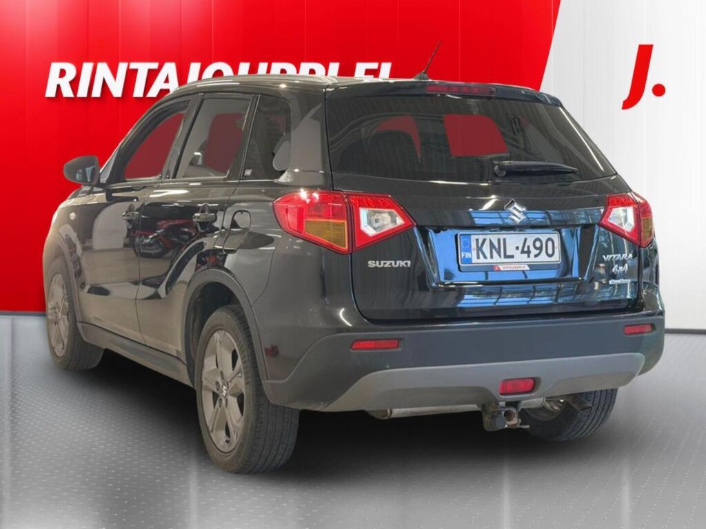 Suzuki Vitara 2016 Musta