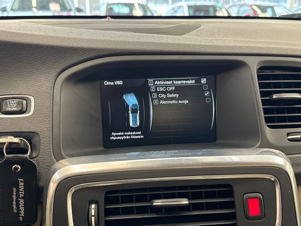 Volvo V60 Cross Country 2016 Musta