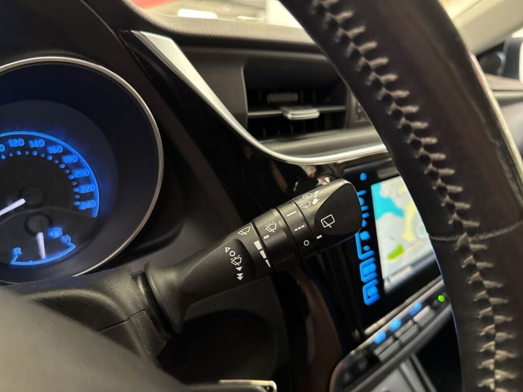 Toyota Auris 2016 Valkoinen