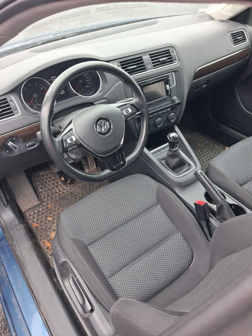 Volkswagen Jetta 2016 Sininen