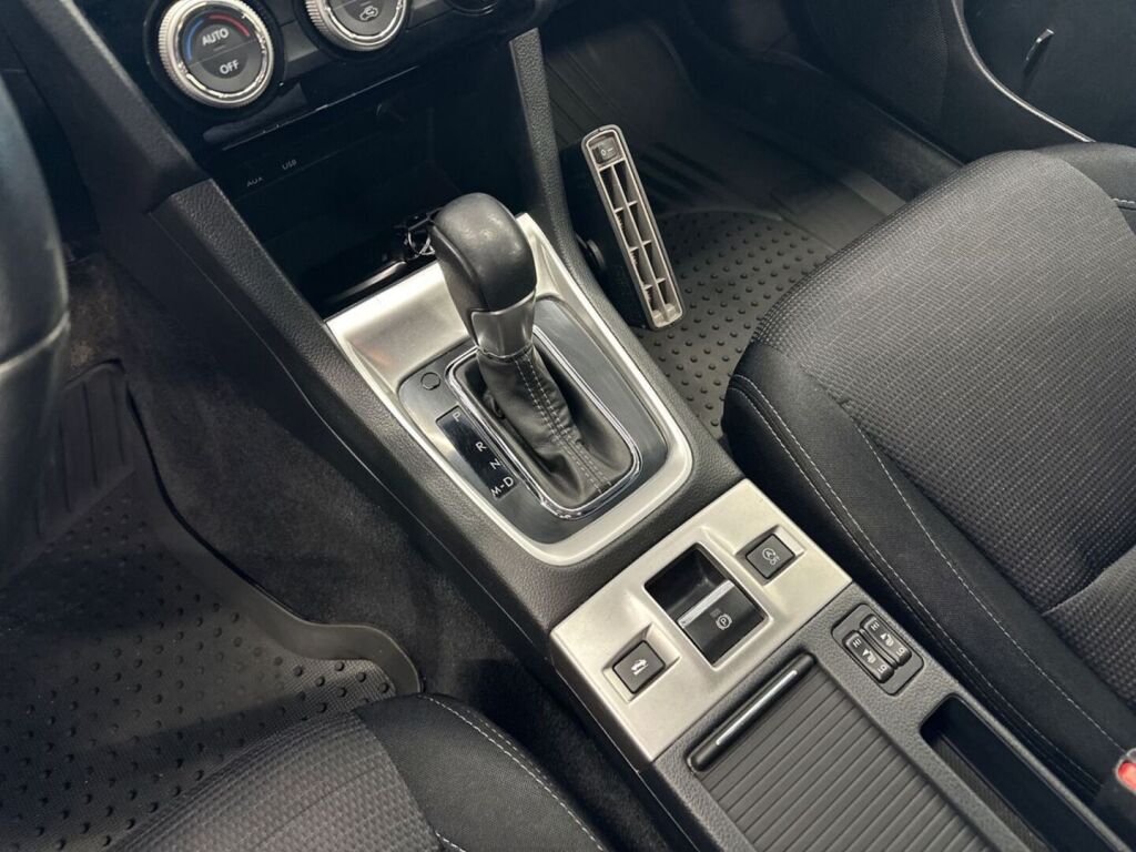 Subaru Levorg 2016 Punainen