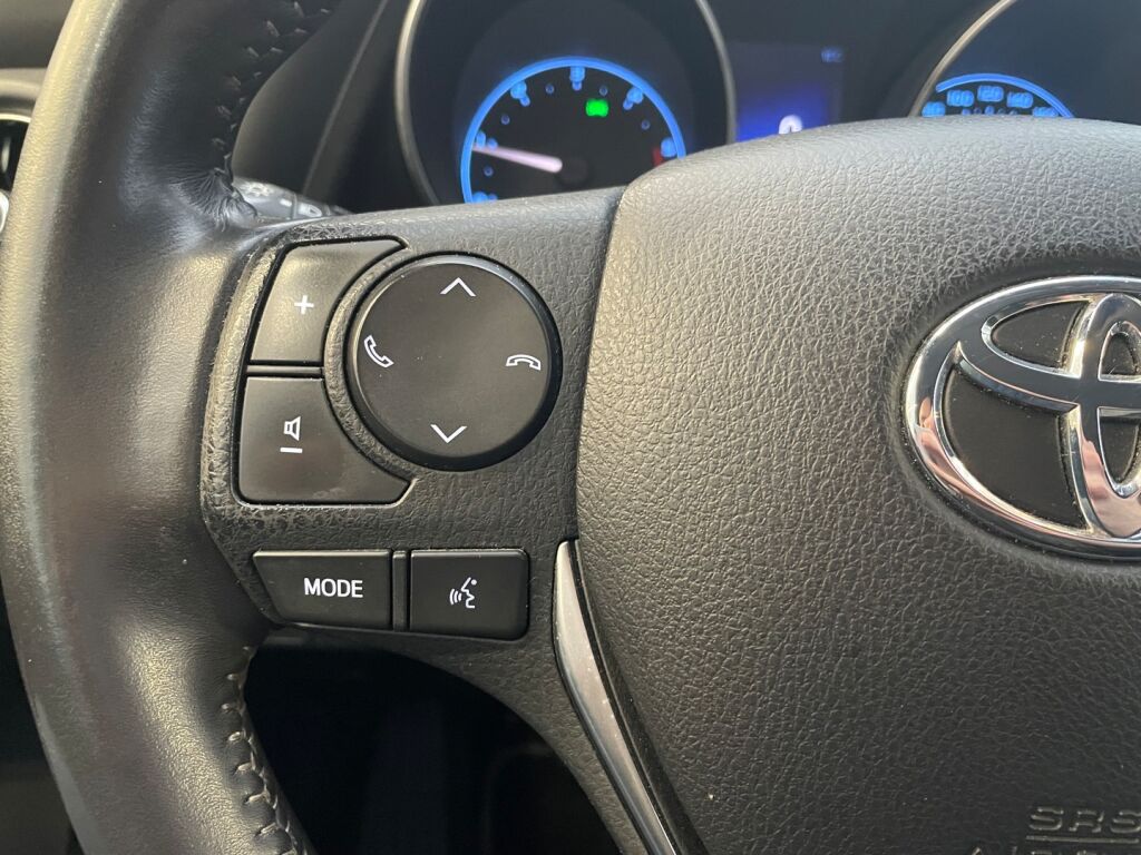 Toyota Auris 2016 Harmaa