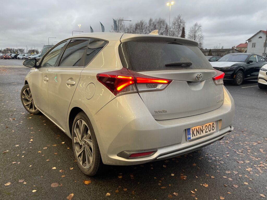 Toyota Auris 2016 Harmaa
