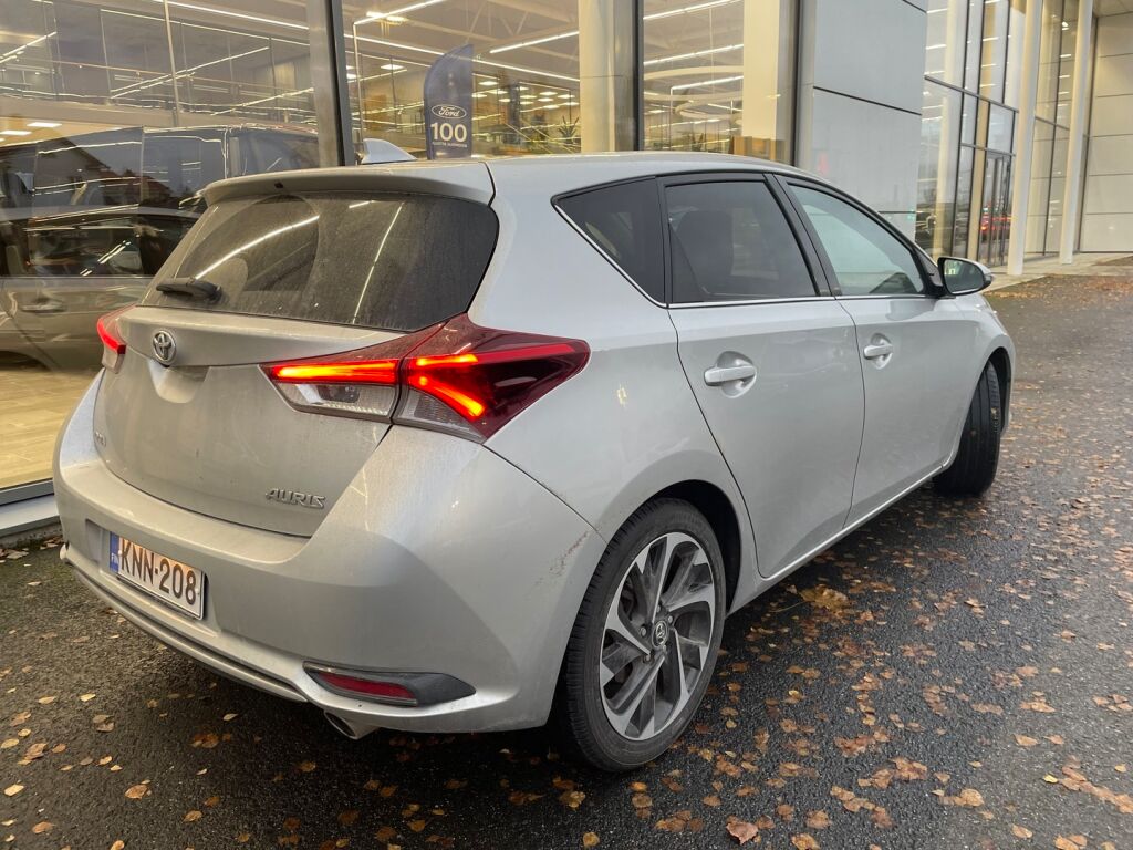Toyota Auris 2016 Harmaa