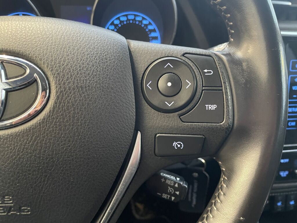 Toyota Auris 2016 Harmaa