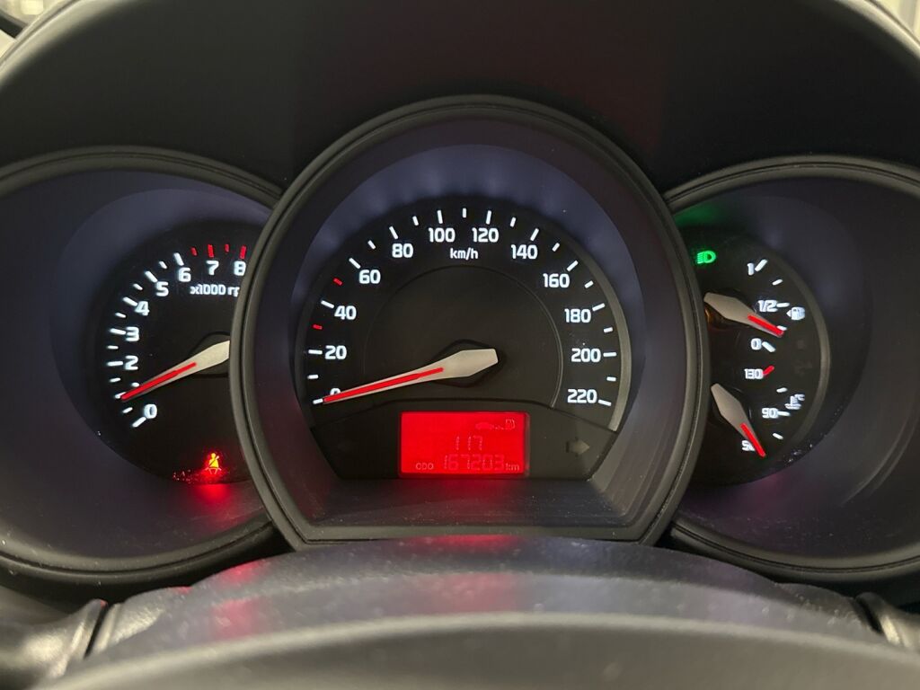 Kia Rio 2016 Keltainen