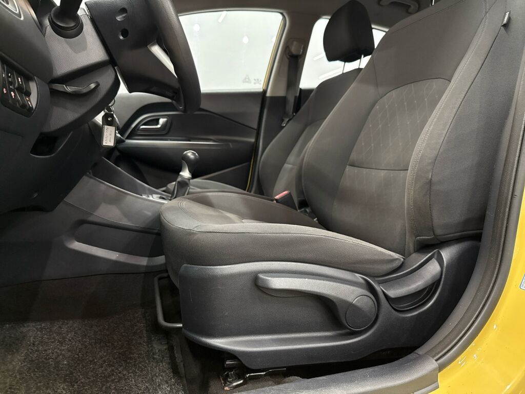 Kia Rio 2016 Keltainen