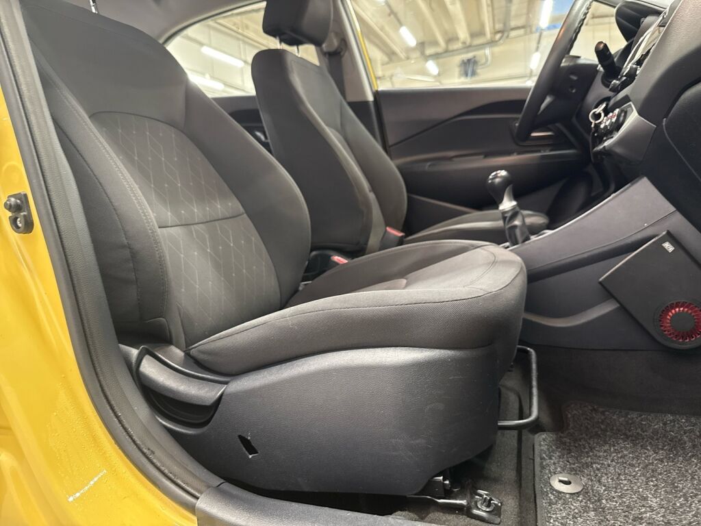 Kia Rio 2016 Keltainen