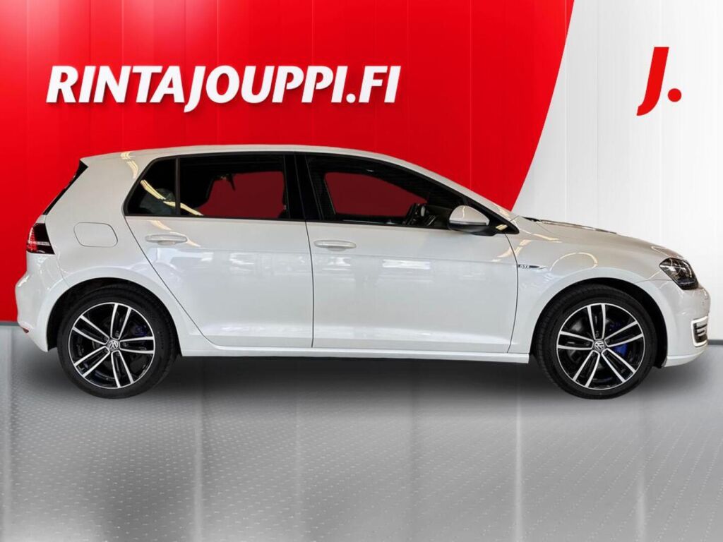 Volkswagen Golf 2016 Valkoinen
