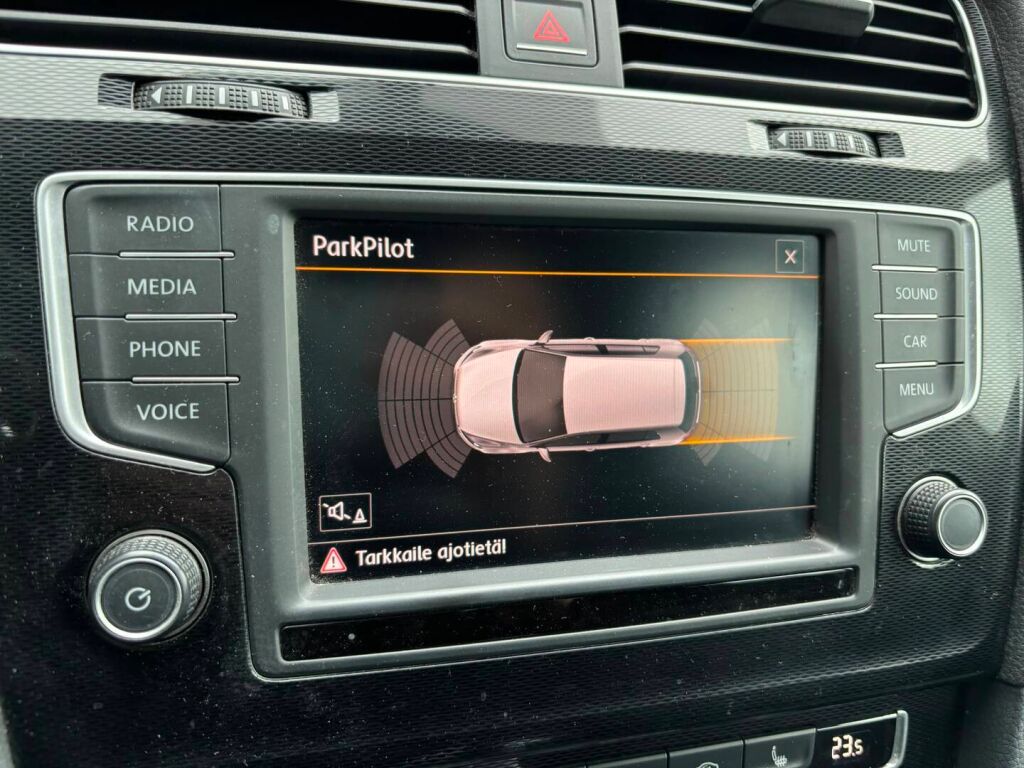 Volkswagen Golf 2016 Valkoinen