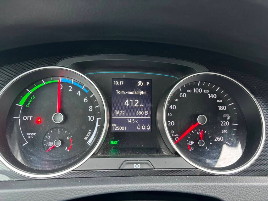 Volkswagen Golf 2016 Valkoinen
