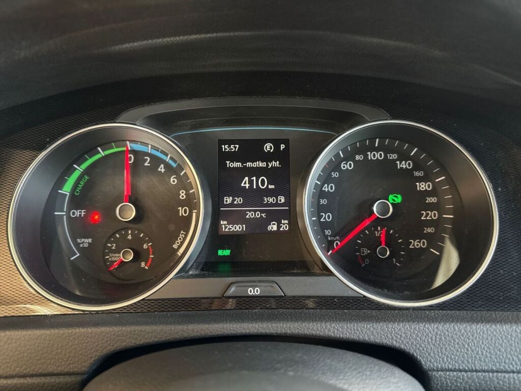 Volkswagen Golf 2016 Valkoinen