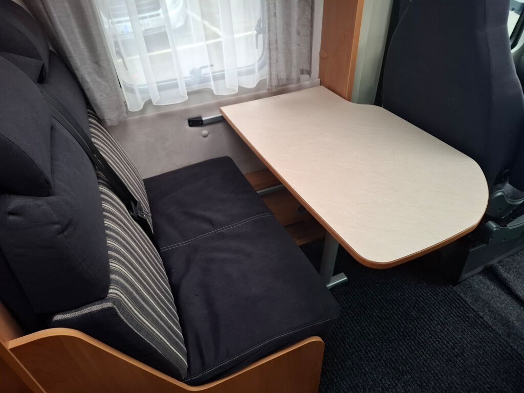 Dethleffs GLOBEBUS 2015 Sininen