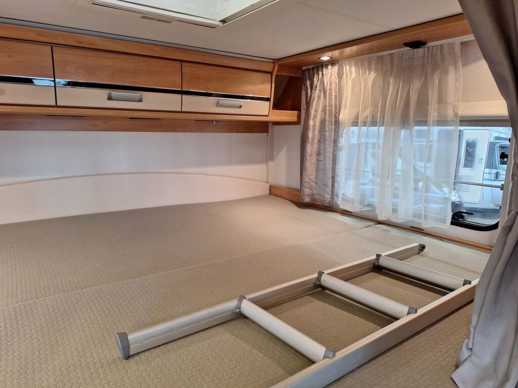 Dethleffs GLOBEBUS 2015 Sininen