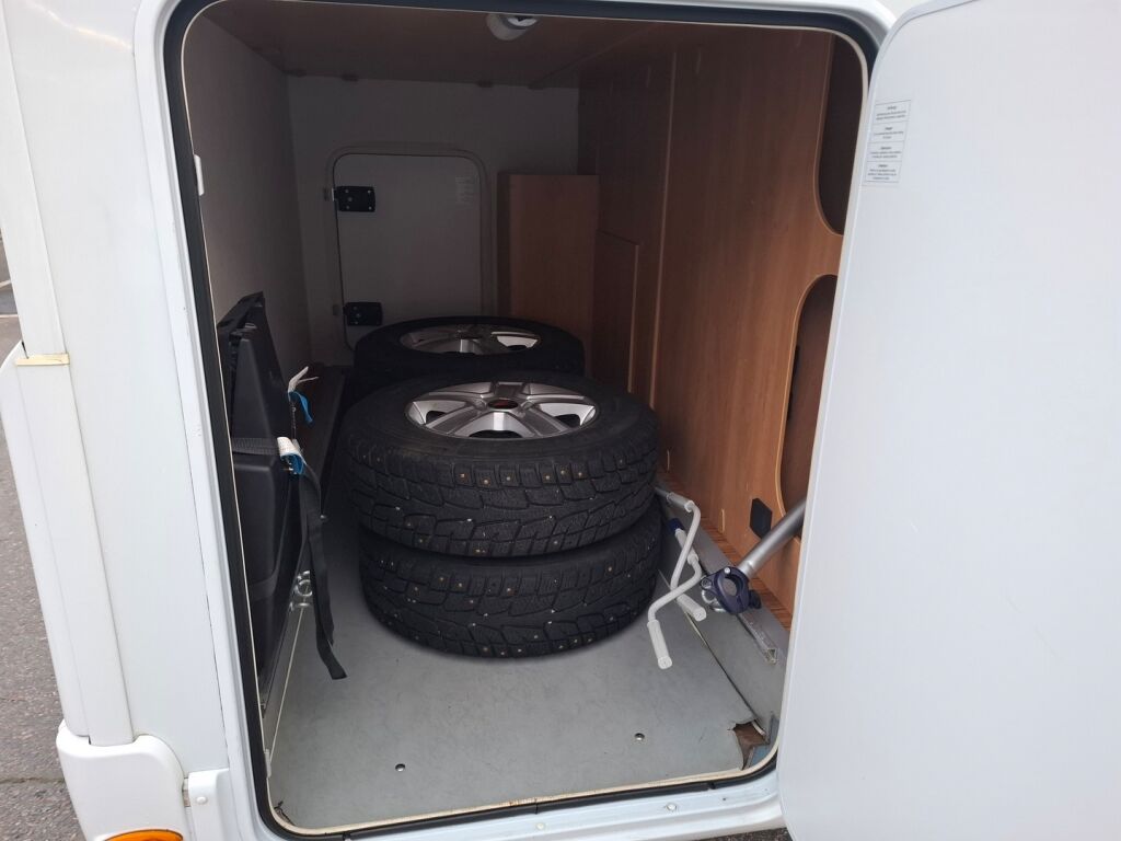 Dethleffs GLOBEBUS 2015 Sininen