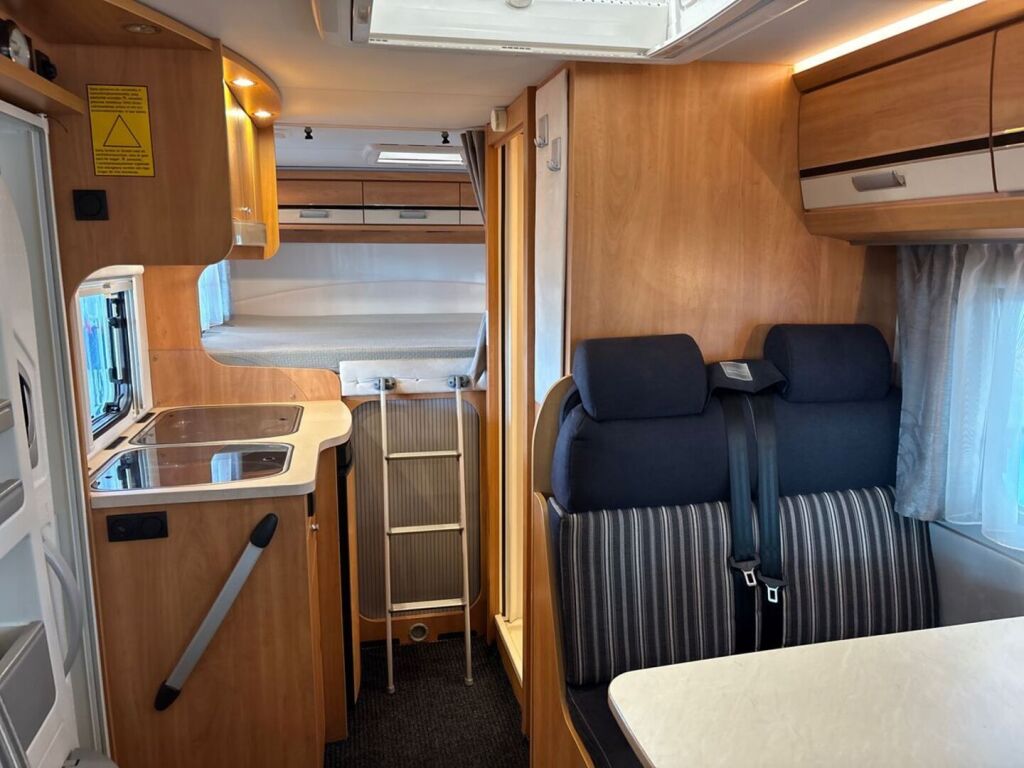 Dethleffs GLOBEBUS 2015 Sininen