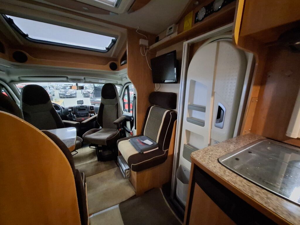 Dethleffs Advantage T 6051 2012 Punainen