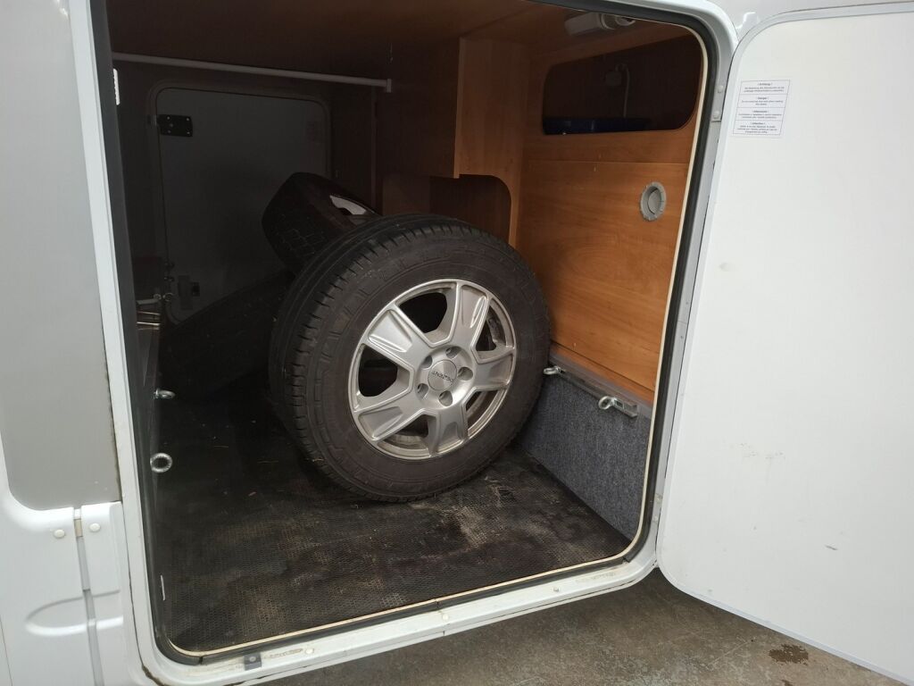 Dethleffs Advantage T 6051 2012 Punainen