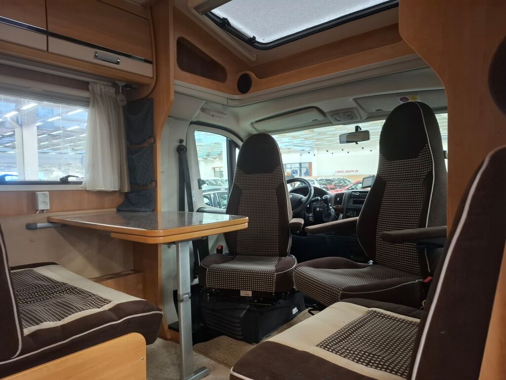 Dethleffs Advantage T 6051 2012 Punainen