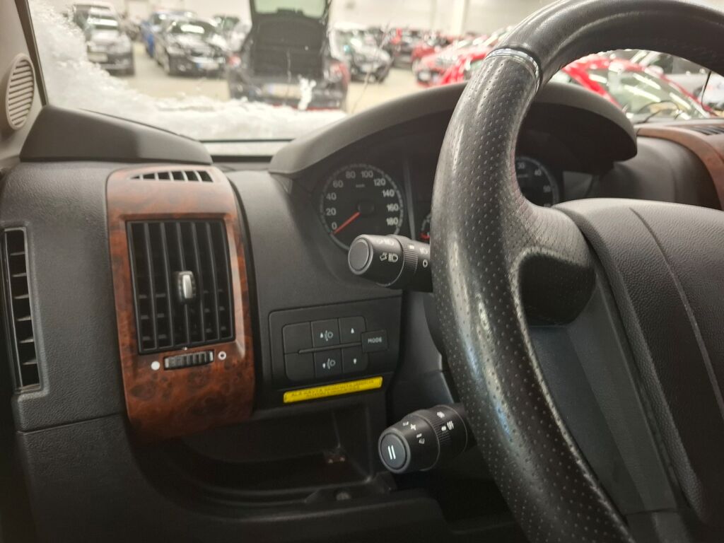 Dethleffs Advantage T 6051 2012 Punainen