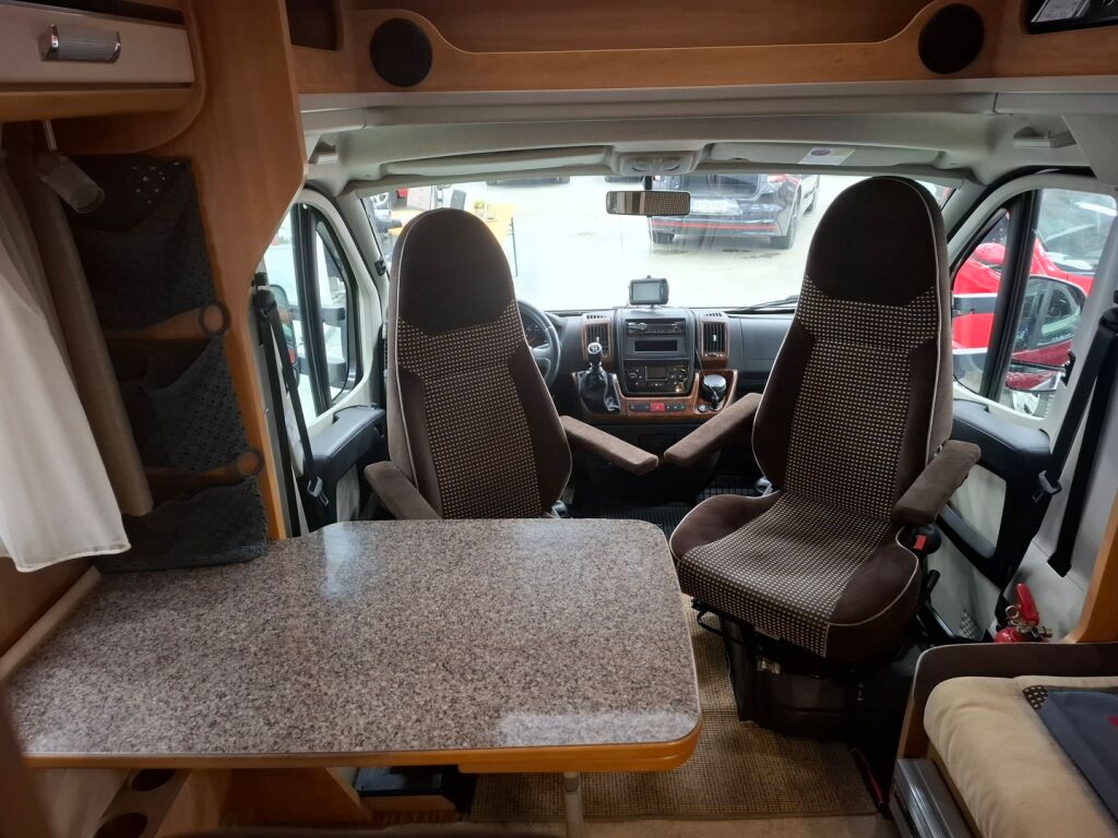 Dethleffs Advantage T 6051 2012 Punainen