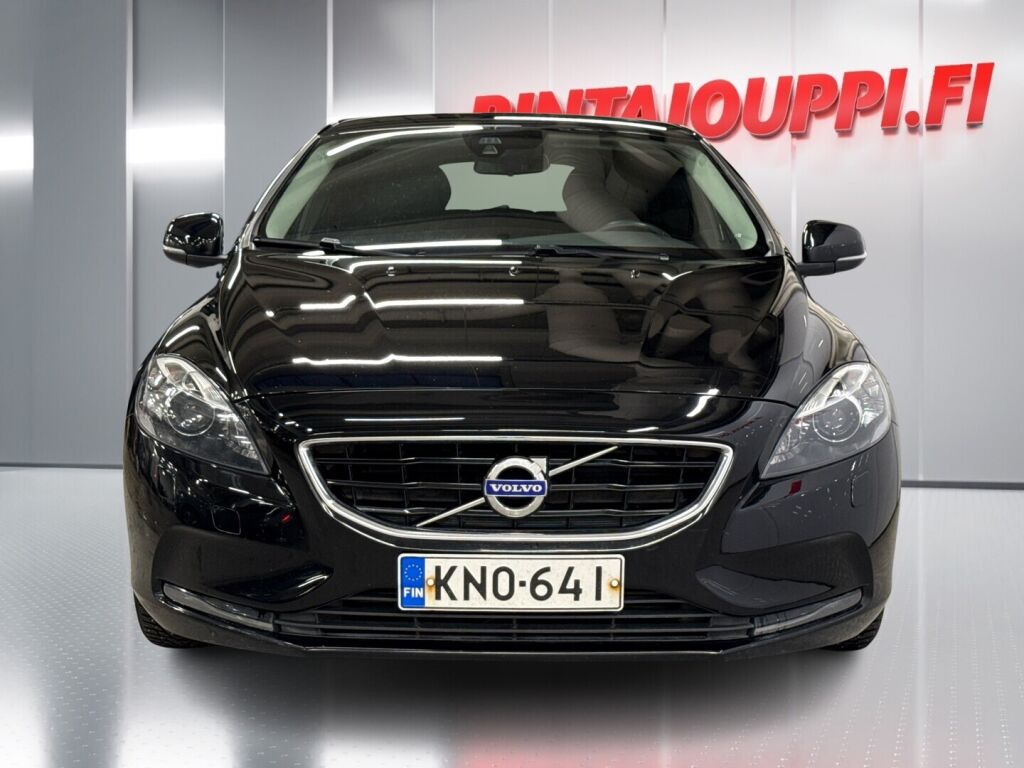 Volvo V40 2017 Musta