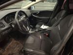 Volvo V40 2017 Musta