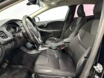 Volvo V40 2017 Musta