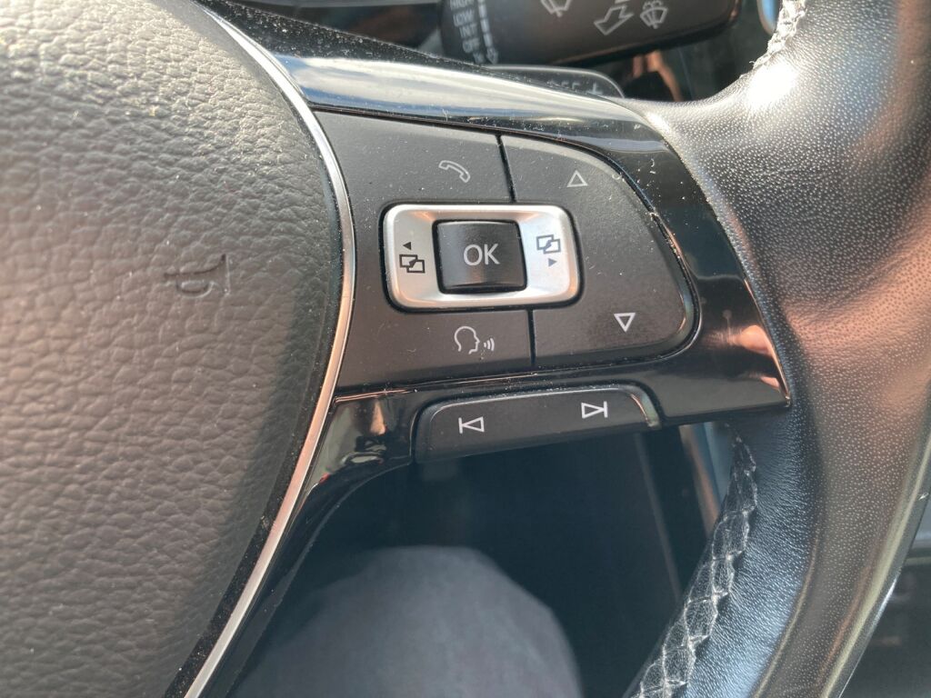 Volkswagen Touran 2016 Valkoinen