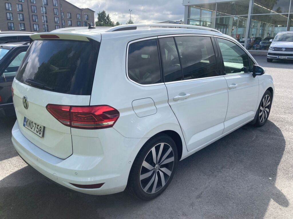 Volkswagen Touran 2016 Valkoinen