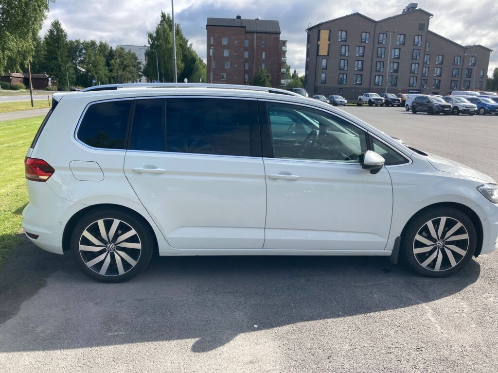 Volkswagen Touran 2016 Valkoinen