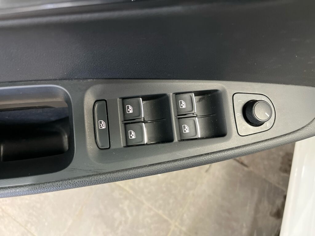 Seat Leon ST 2016 Valkoinen