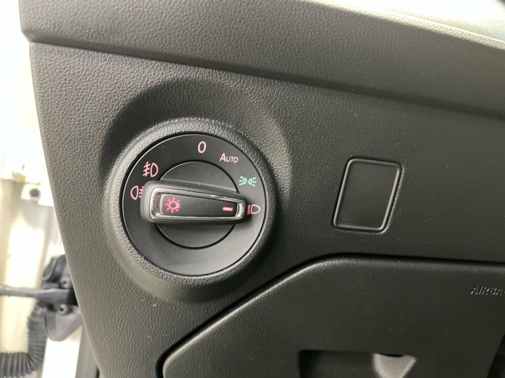 Seat Leon ST 2016 Valkoinen