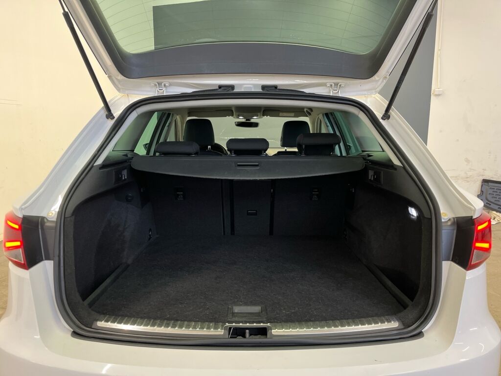 Seat Leon ST 2016 Valkoinen