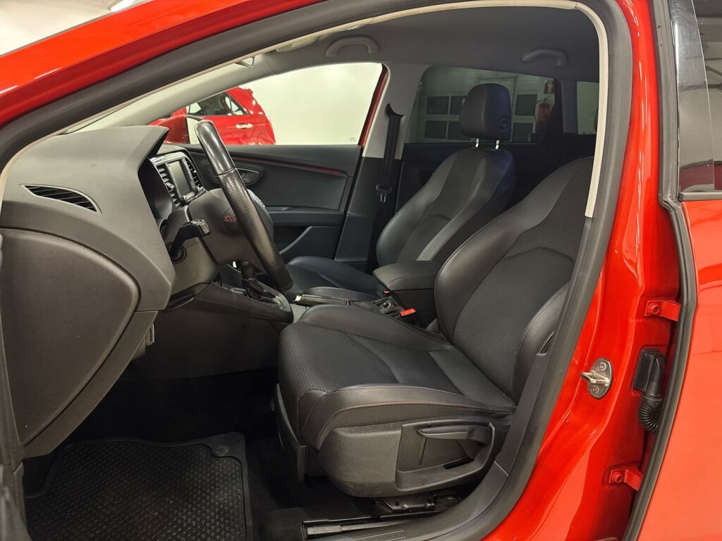Seat Leon ST 2016 Punainen