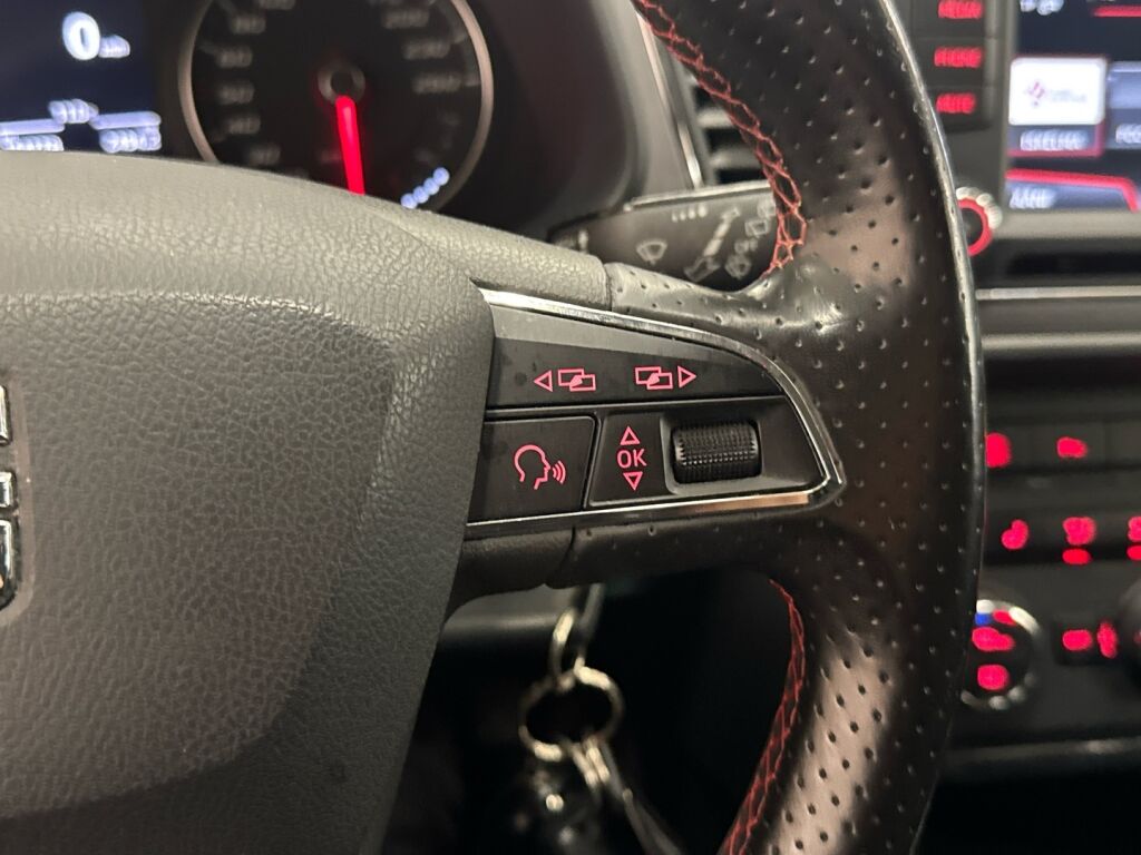 Seat Leon ST 2016 Punainen