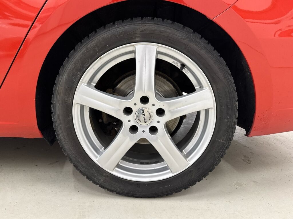 Seat Leon ST 2016 Punainen