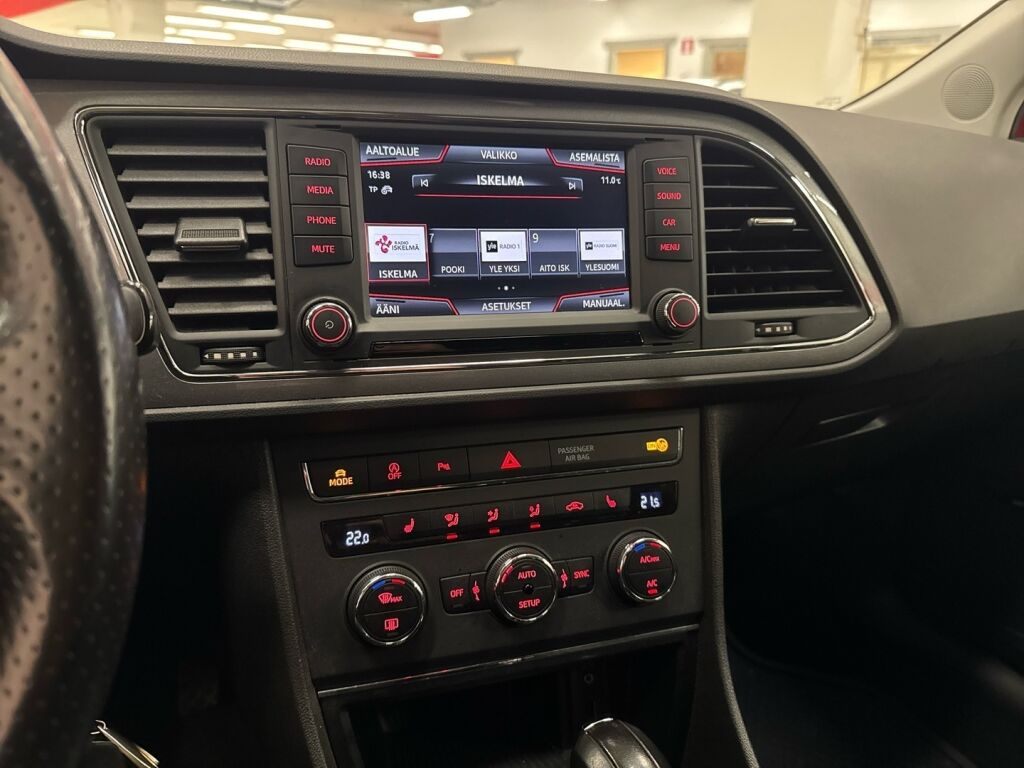 Seat Leon ST 2016 Punainen