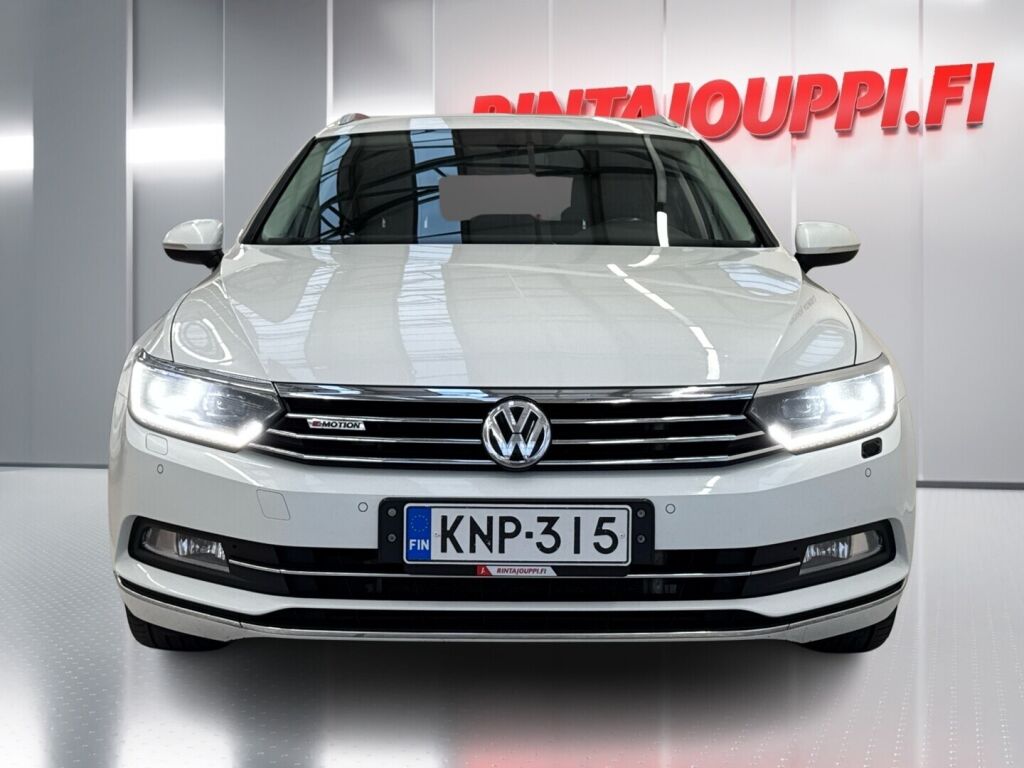 Volkswagen Passat 2016 Valkoinen