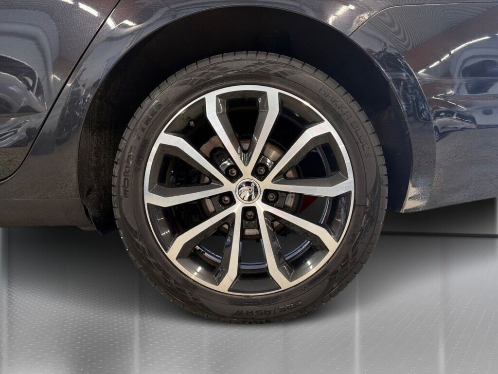 Skoda Octavia 2016 Musta