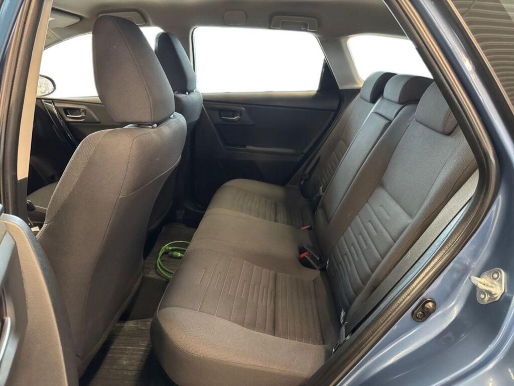 Toyota Auris 2016 Sininen