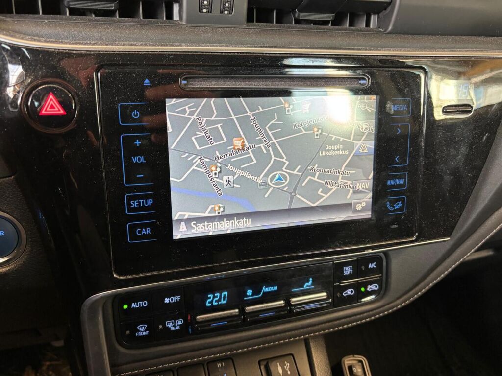 Toyota Auris 2016 Sininen