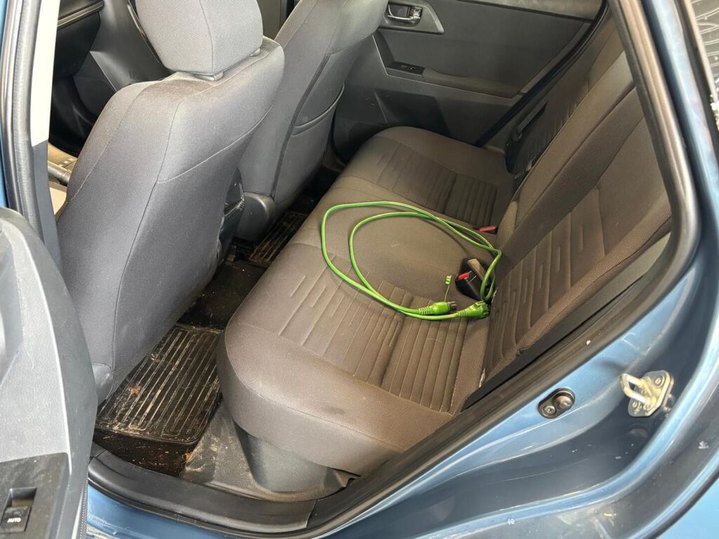 Toyota Auris 2016 Sininen