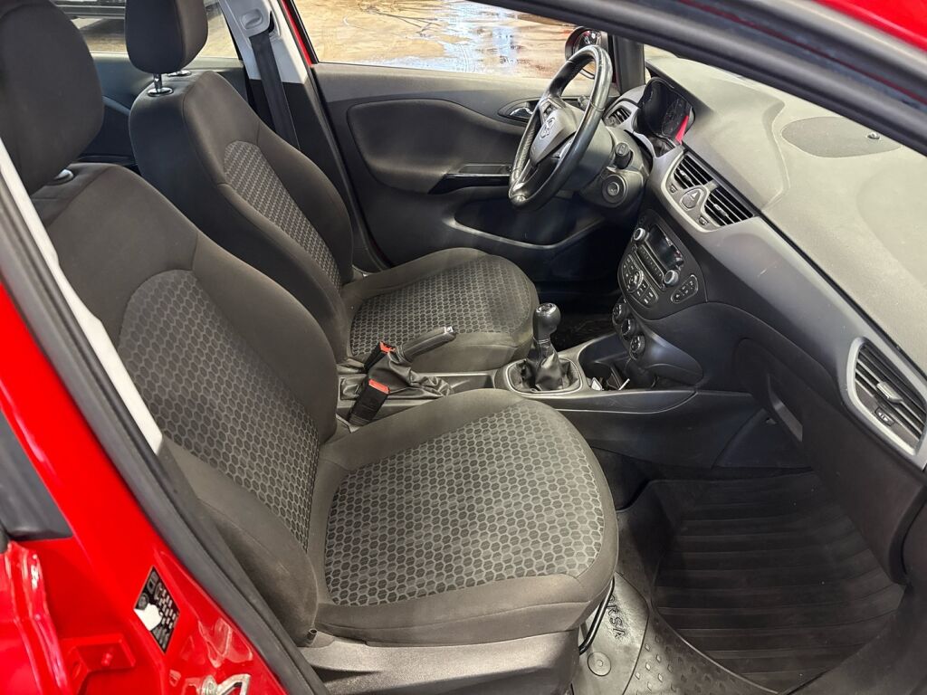 Opel Corsa 2016 Punainen